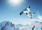 游戏试玩模拟器-双线制霸，从里昂的绿茵铁腕到布鲁诺的赛道狂飙，一场关于接管的叙事