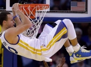 游戏试玩模拟器-丹麦狂潮席卷赛场，李梓嘉孤星闪耀，一场碾压背后的羽球美学对决