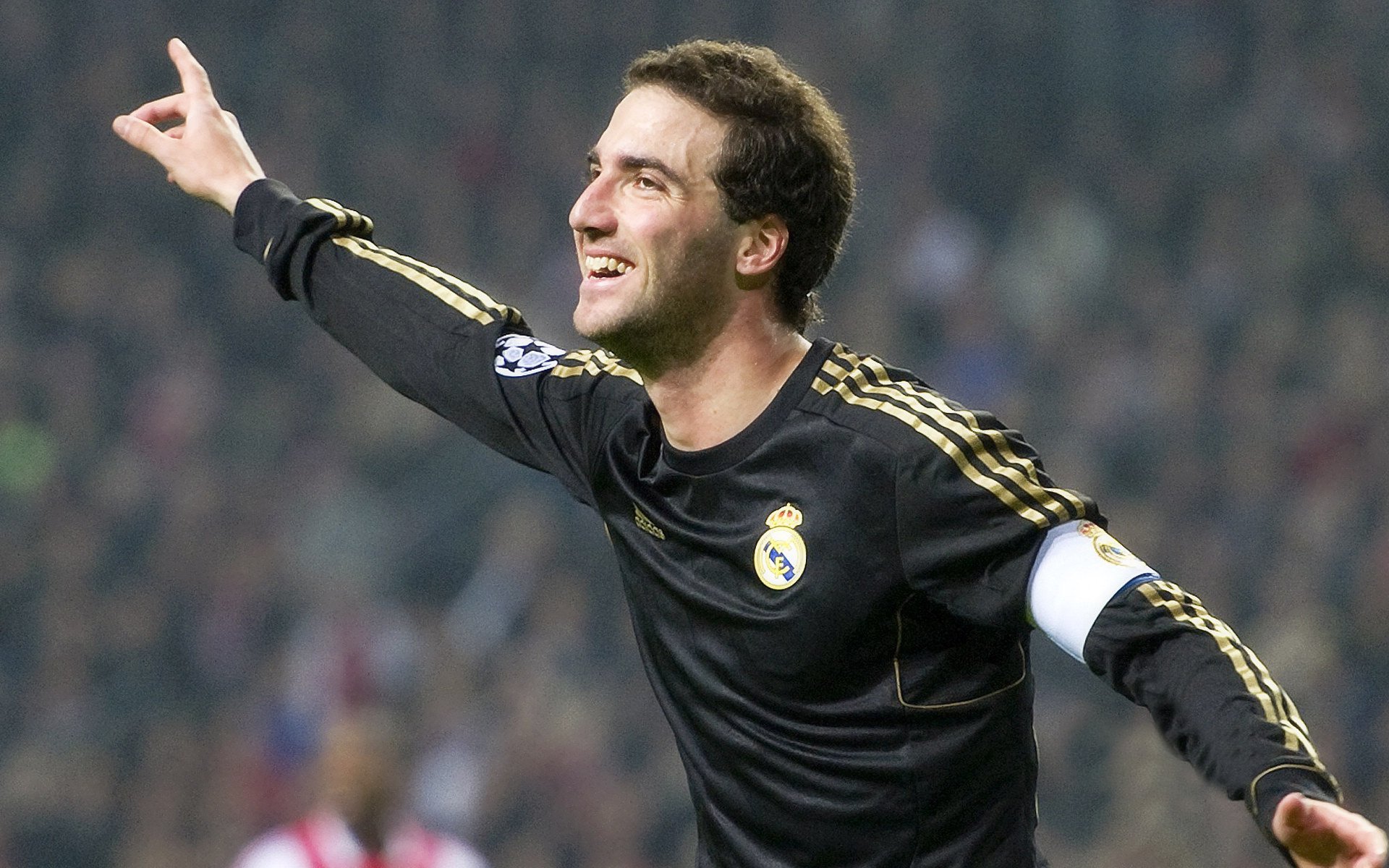 冰岛火力压制阿森纳，厄德高硬仗之王，北欧风暴席卷酋长球场